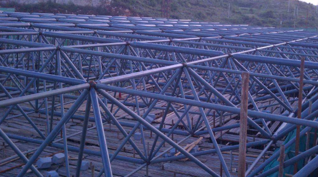 黄海概述网架加工中对钢材的质量的过细恳求
